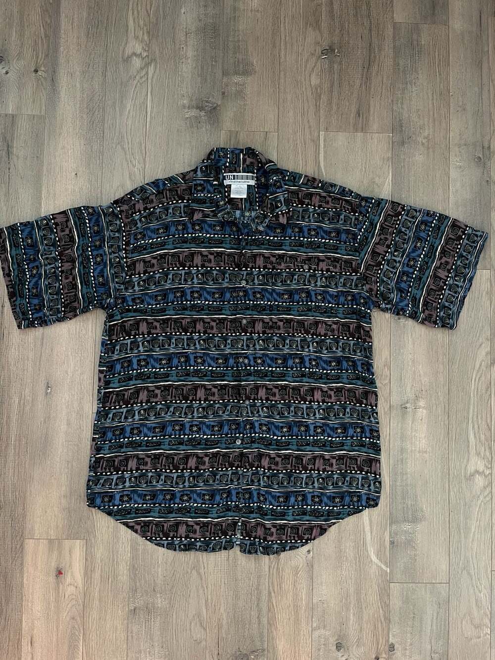 Hawaiian Beach Untied A Break From Tradition Men's Short Sleeve Button-Up Shirt